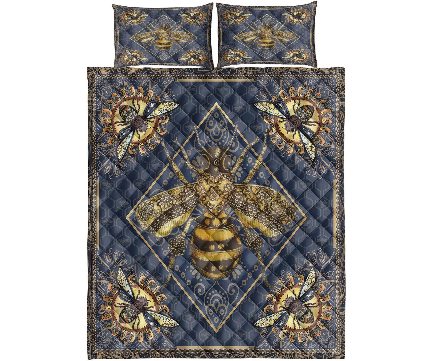 Awesome Hoodied Treble Clef And Hummingbirds Quilt Bed Set Bee HDQ027