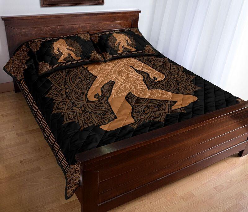 Awesome Hoodied Treble Clef And Hummingbirds Quilt Bed Set Big Foot HDQ019