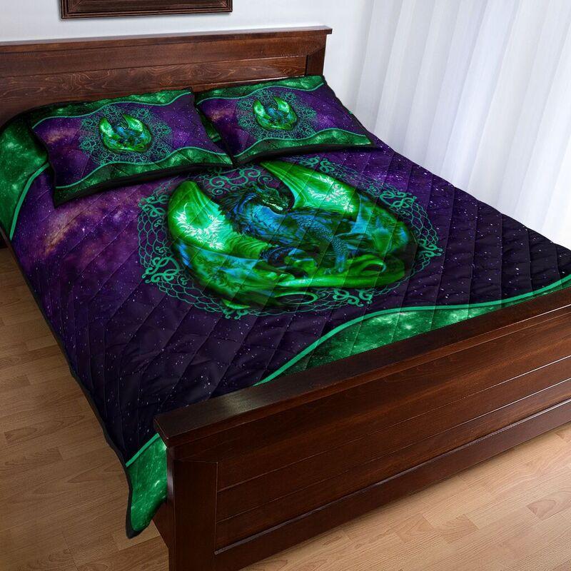 Awesome Hoodied Treble Clef And Hummingbirds Quilt Bed Set Dragon Green HDQ016